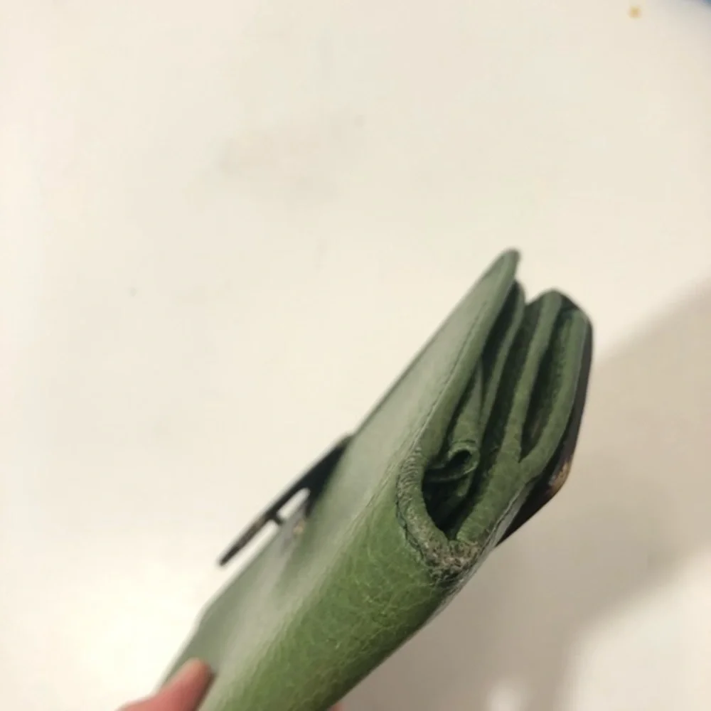 Gucci green leather wallet